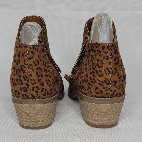 Time and Tru Leopard Booties - Picture 5 of 7
